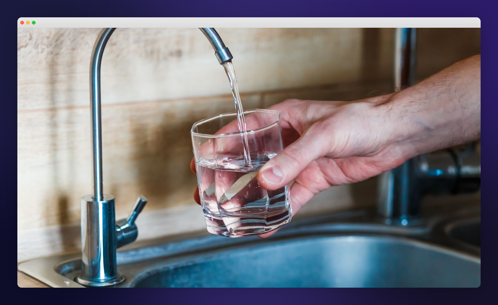 Aqmos Showcase Mockup